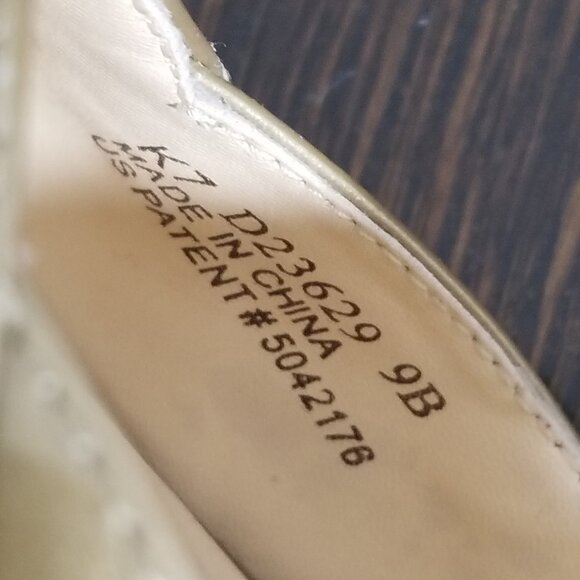 Cole Haan Womens 9B Nike Air Gold Patent Leather Heel Sling Back Open Toe Heels - Picture 11 of 12